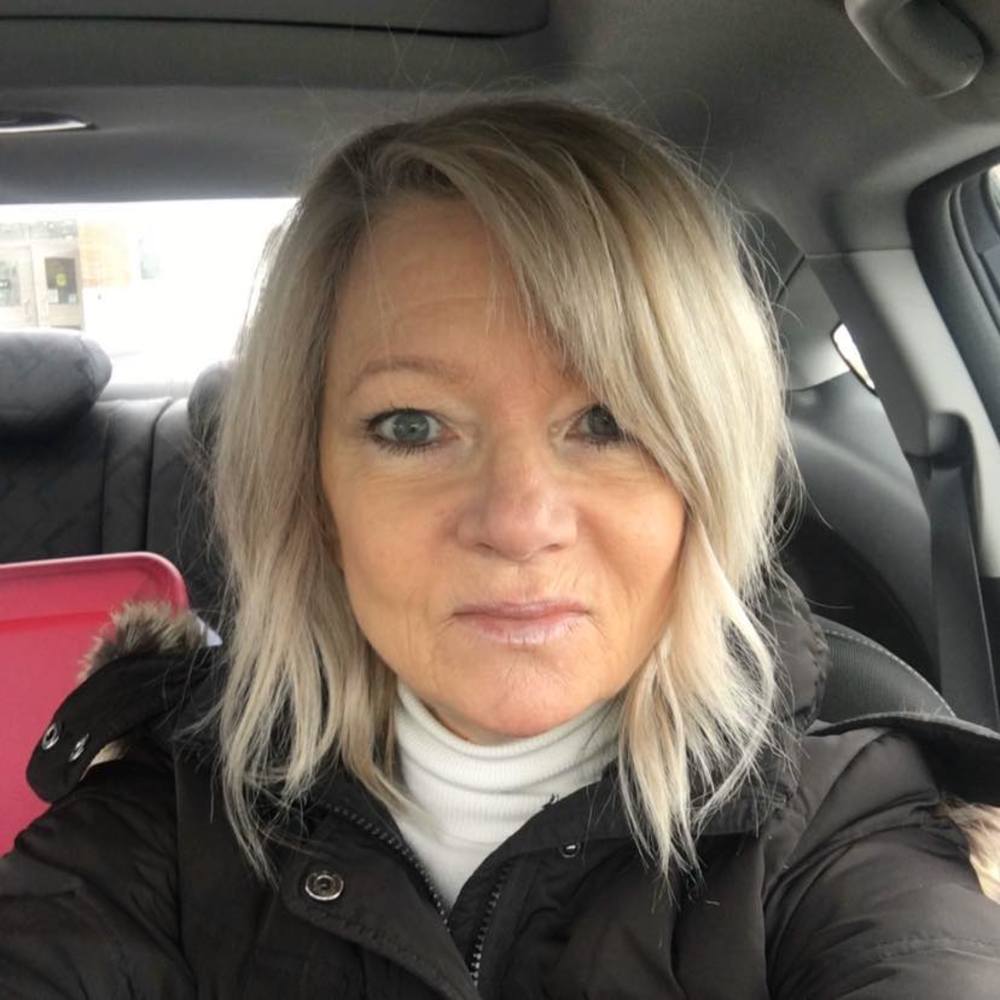 Meet your Posher, Elaine